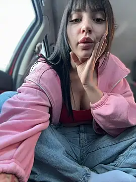 JulliaVegas live sex cam