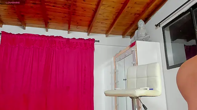 emily_hornett live sex cam