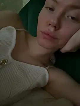 Lisaaa_Alisa live sex cam