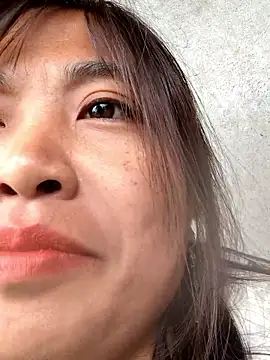 miumiu_sexy2x's cam snapshot