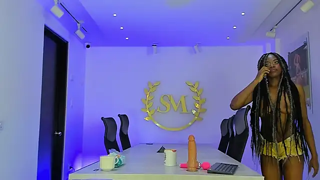 NalaRoux's cam snapshot