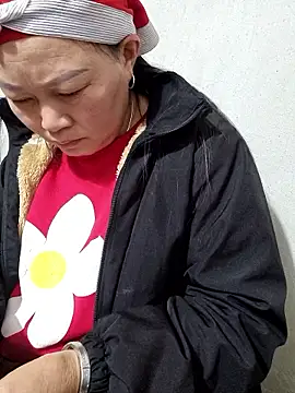 yoowwmr live sex cam