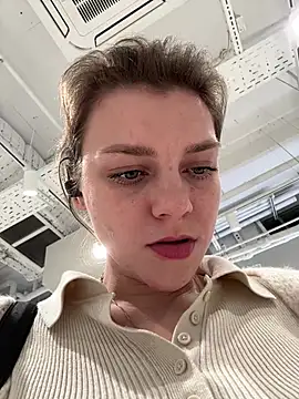 ValenciaShock live sex cam