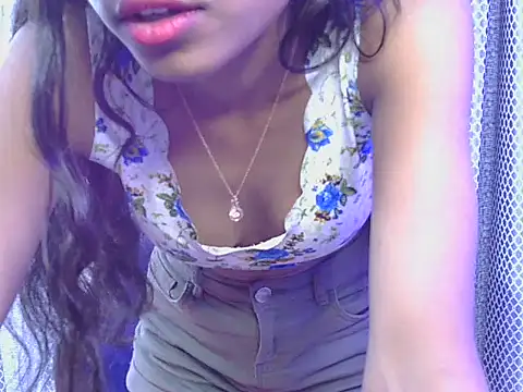 hey-pinky's cam snapshot