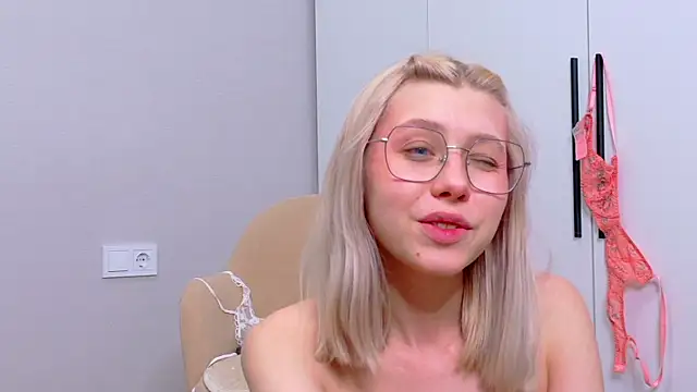 MidnightLily_ live sex cam
