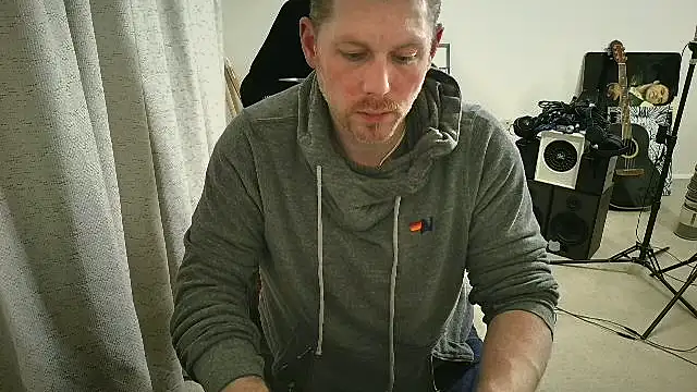 God_Of_ThundeRR live sex cam