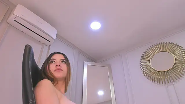 CharlotteBrownn_ live sex cam