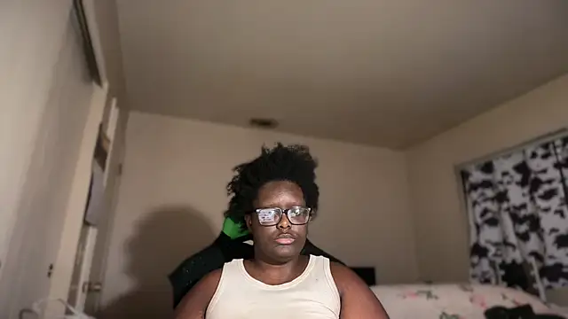 -Yagurlwest live sex cam