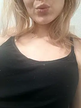 JuliBant666 live sex cam