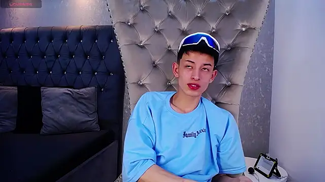 MaikCarver live sex cam