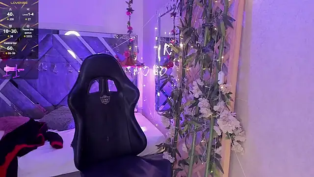 CataleyaGlow live sex cam