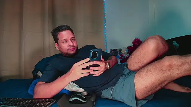 LucasGaeel live sex cam