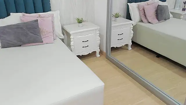 natasha04__'s cam snapshot