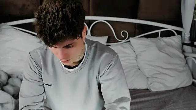 JackWolw live sex cam