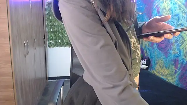 Ishtar_Shakti live sex cam