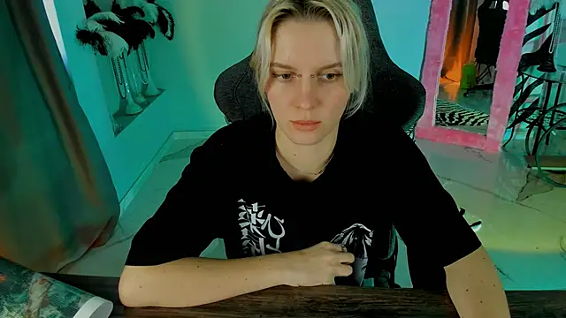 BethanyCloud's cam snapshot