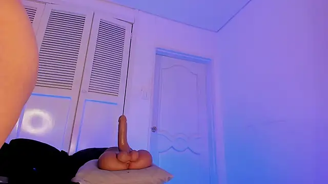 Emiilycollins live sex cam