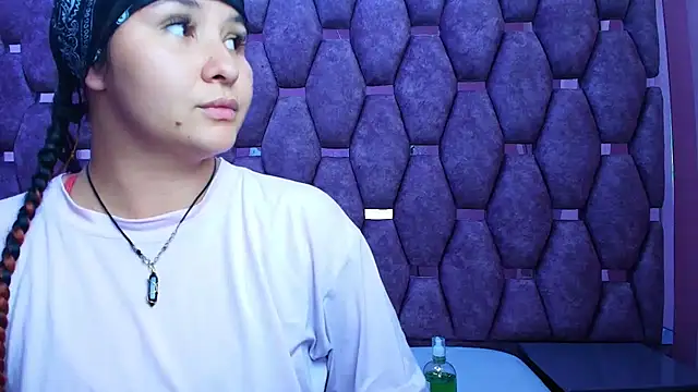 AlaSmith's cam snapshot