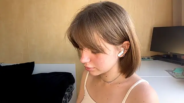 lil_glow's cam snapshot