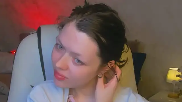 Lunar_Lily's cam snapshot