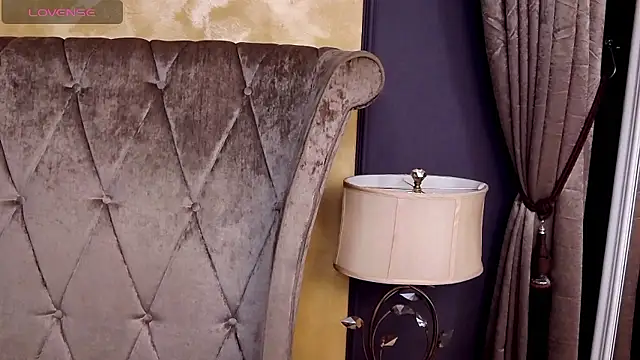 BustyGizelle live sex cam