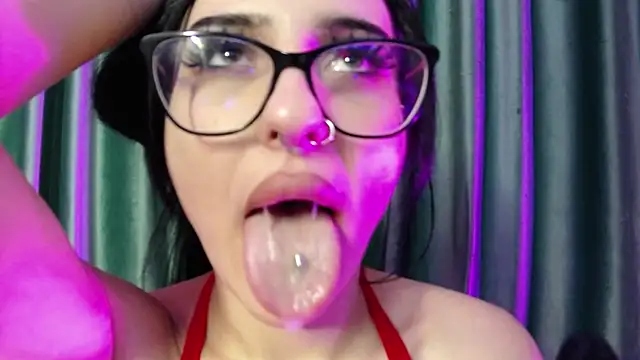 RavenFoxxy's cam snapshot