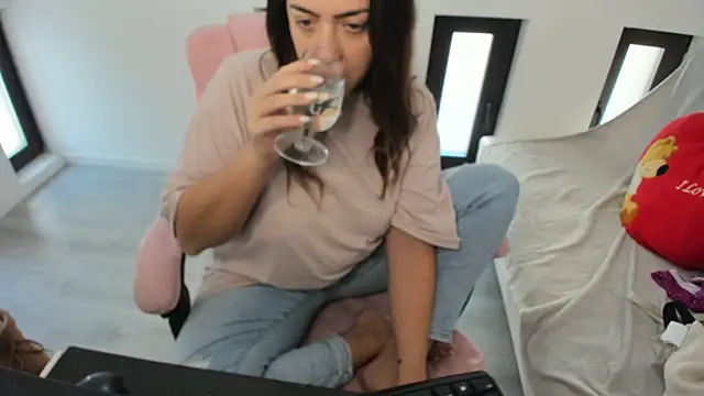 Dyana_Kaylinn live sex cam