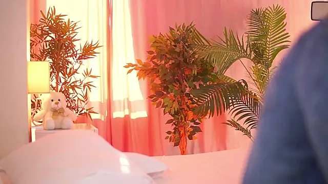 MissKiarra's cam snapshot