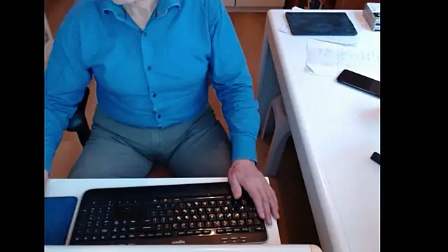 dutchpornking live sex cam