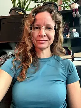 AnnikaRose live sex cam