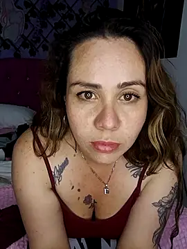 alice1-hott_'s cam snapshot