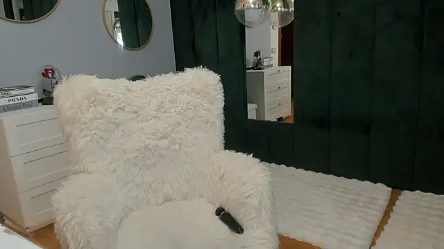 ElisaBaxter's cam snapshot