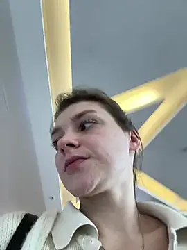 ValenciaShock live sex cam