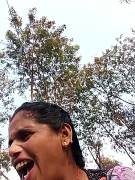 Manvi_hote's cam snapshot