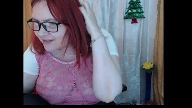 PlayfullMature's cam snapshot