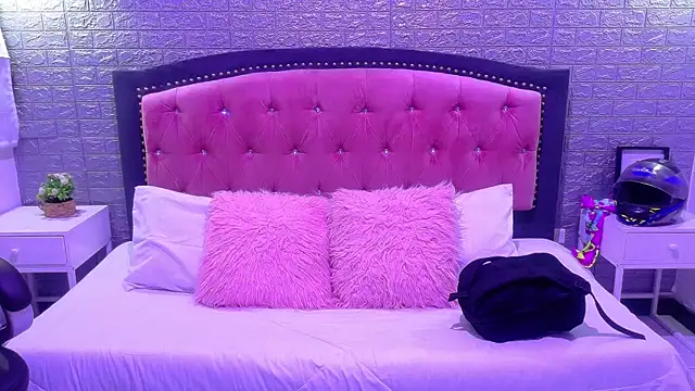 Natalie_loffreda's cam snapshot