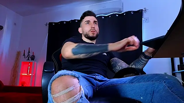 MightyAaron66's cam snapshot