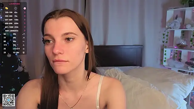 LaveraMeling live sex cam