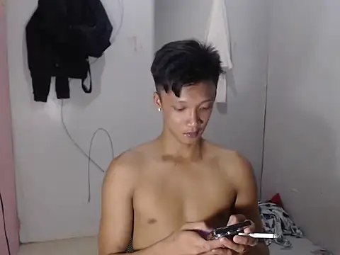 Massive_hunk live sex cam