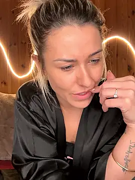 petrouchkaaa_ live sex cam