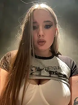 VineraSweet's cam snapshot