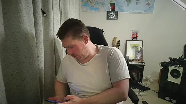 God_Of_ThundeRR live sex cam