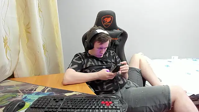 iliaskrislove live sex cam