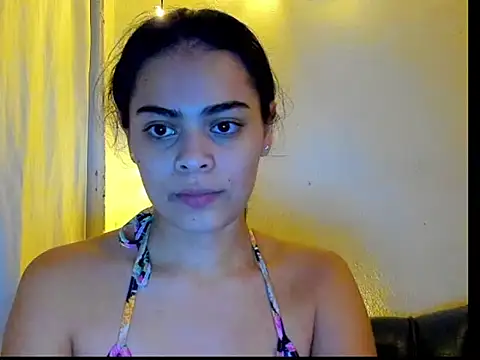 Antonella_Gomez22's cam snapshot