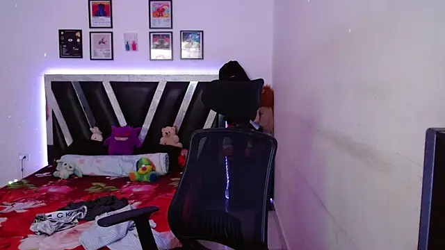 Sebasxxl12 live sex cam