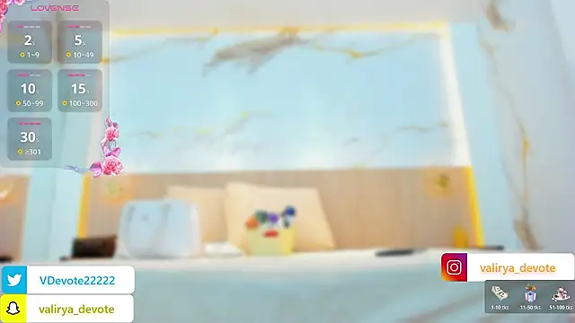 valirya_devote live sex cam