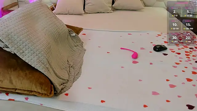 NaughtyLoryy live sex cam