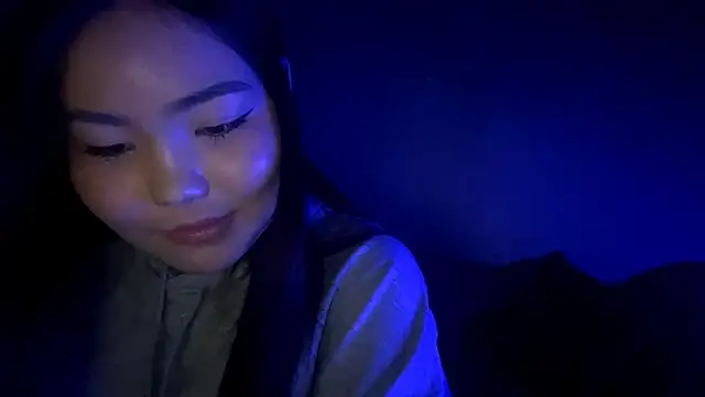 MollyAsian's cam snapshot