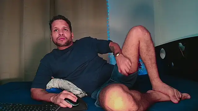 LucasGaeel live sex cam