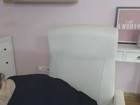 HollyDanceSoul's cam snapshot